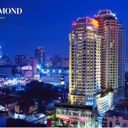 Grand Diamond Condo Suites Bangkok Bagian luar foto