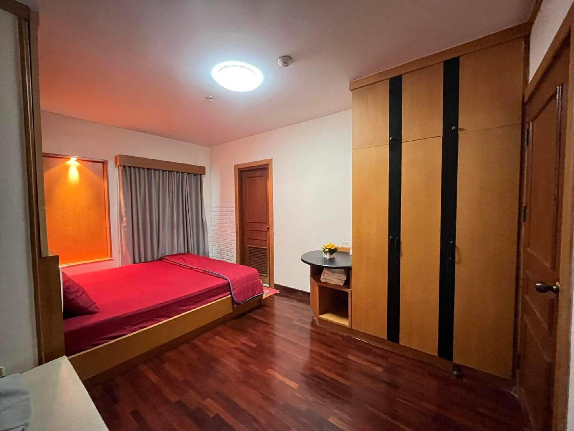 Grand Diamond Condo Suites Bangkok Bagian luar foto