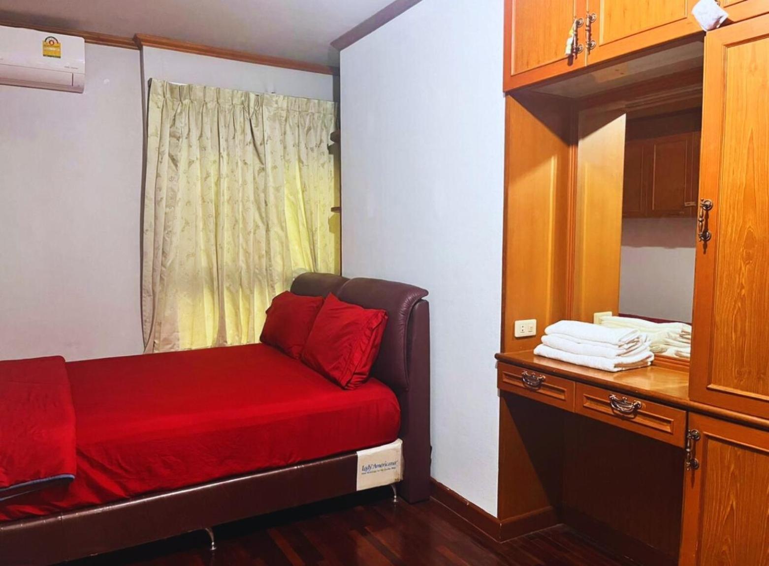 Grand Diamond Condo Suites Bangkok Bagian luar foto