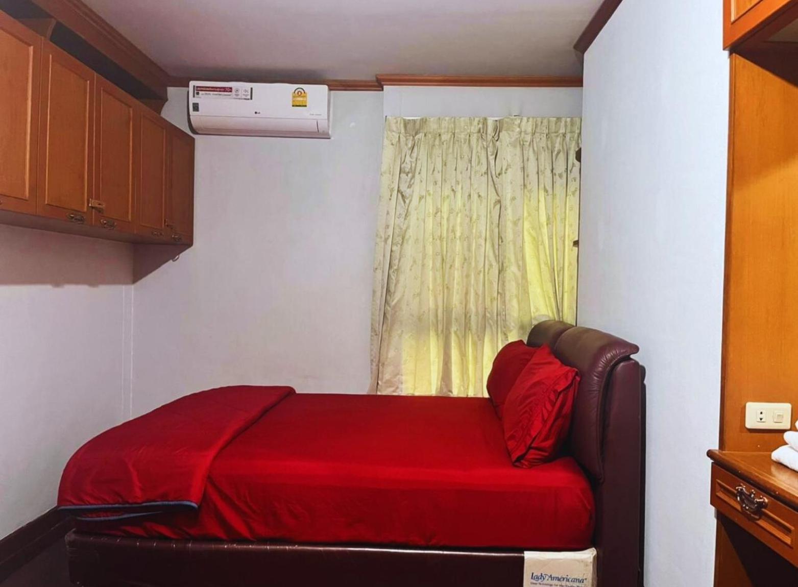 Grand Diamond Condo Suites Bangkok Bagian luar foto